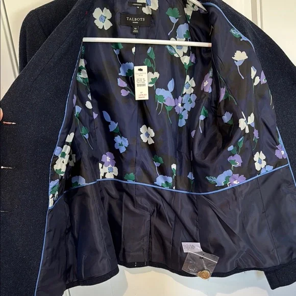 Talbots | Aberdeen Women's Navy Blazer - Picture 3 of 7